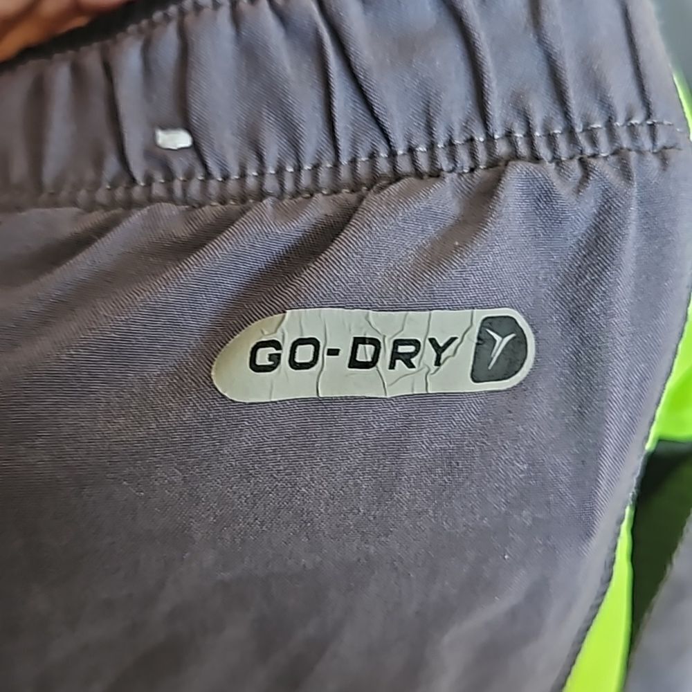Old Navy Men's Go-Dry Shorts & T-Shirt Gray/Green Medium/XL - Picture 4 of 16